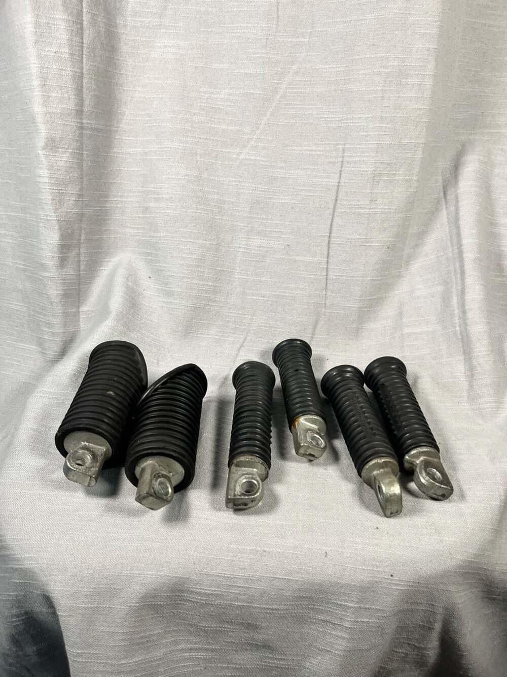 Harley-Davidson OEM Rubber Foot Pegs 49117-77 Lot of 6